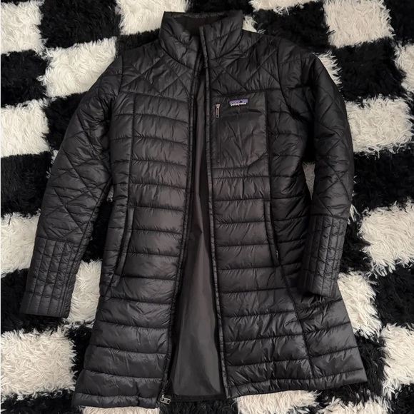 Patagonia Jackets & Blazers - Patagonia Black Quilted Long Puffer Jacket